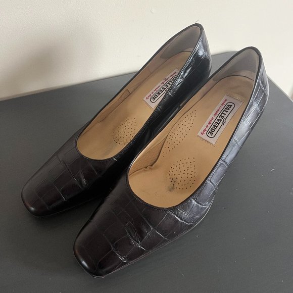 Vintage Valleverde Black Leather Heels size 7.5 - Picture 1 of 5